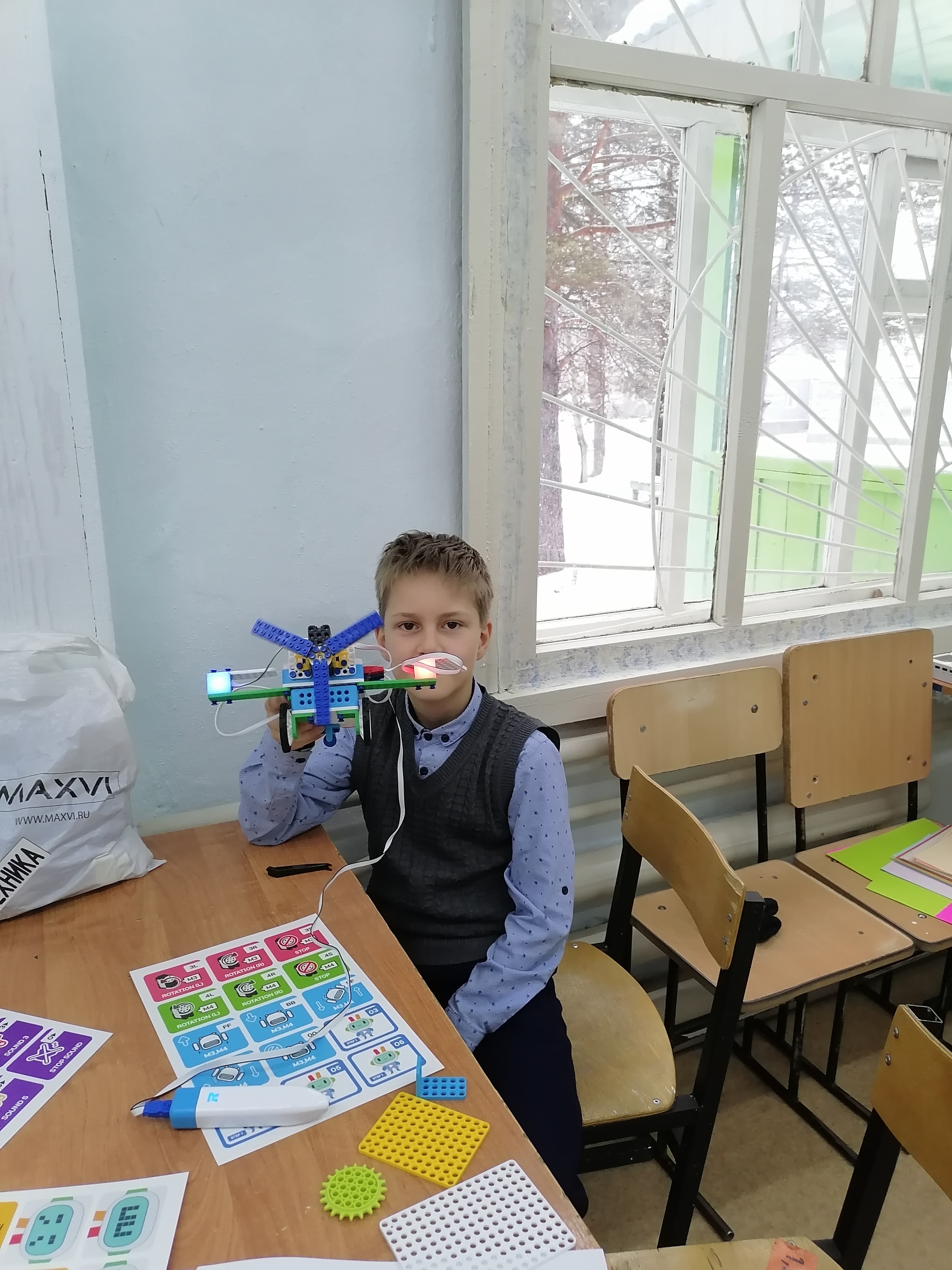 Собираем роботов.